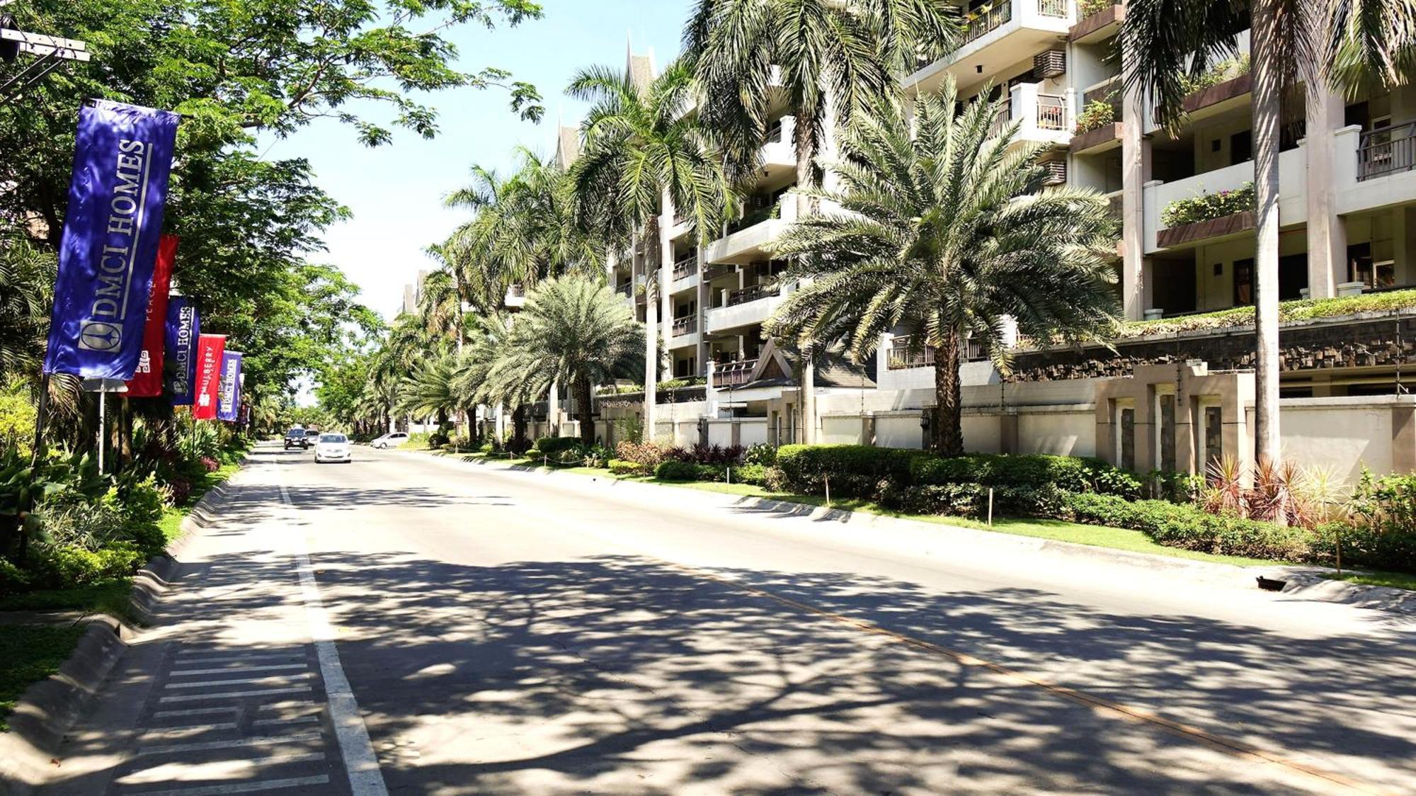 Apartment Stunning 2br Apt, 65 Sq M Netflix At Rosewood Pointe Residences Near Bgc