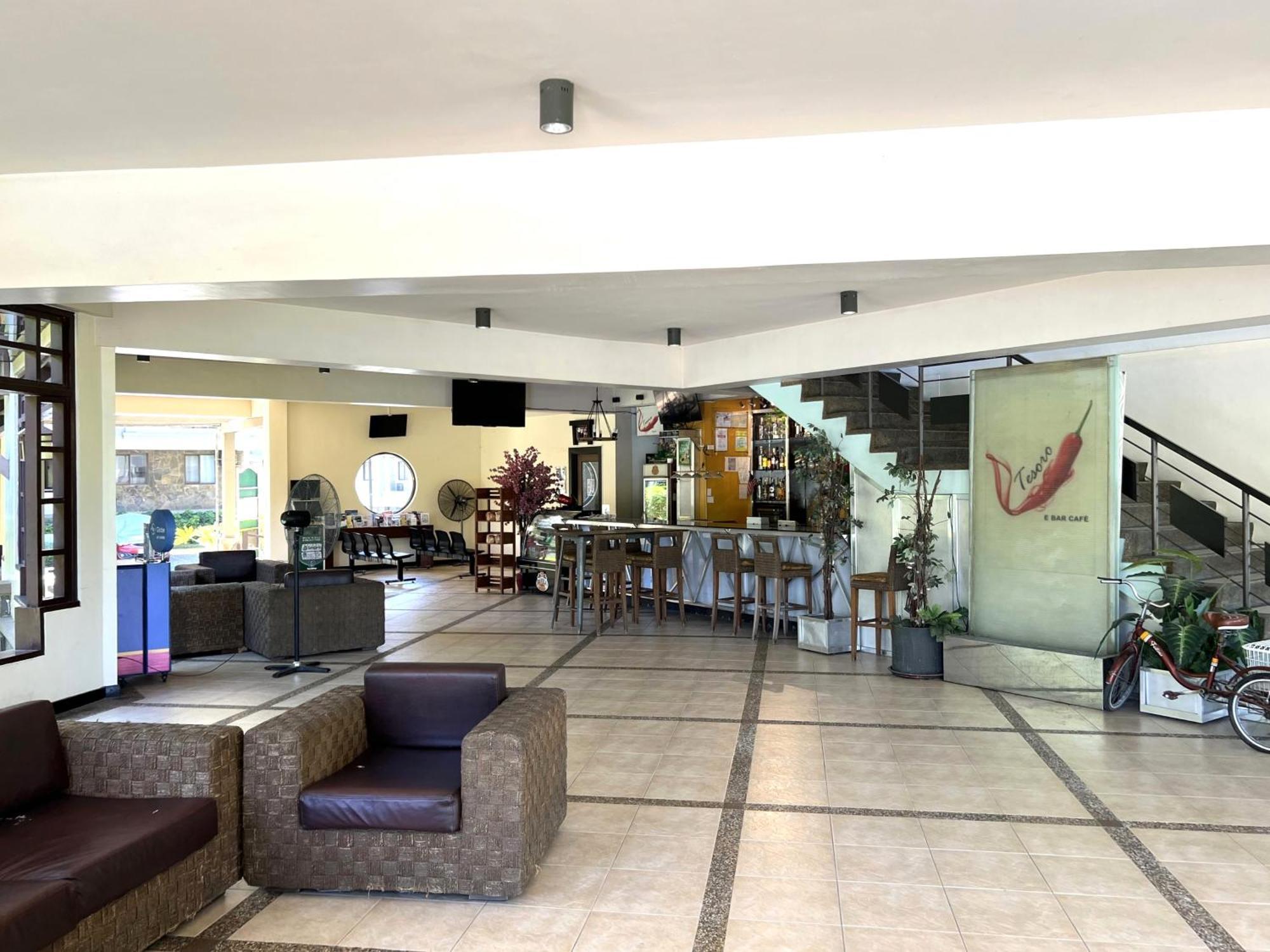 Apartment Stunning 2br Apt, 65 Sq M Netflix At Rosewood Pointe Residences Near Bgc Manila