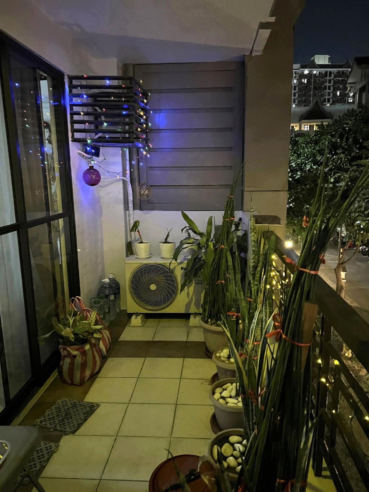 Apartment Stunning 2br Apt, 65 Sq M Netflix At Rosewood Pointe Residences Near Bgc Manila